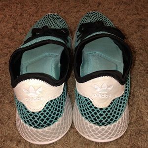 Adidas parle x deerupt runner ‘core black’